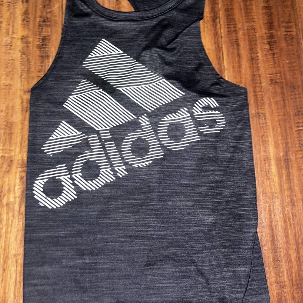 Athletic tank top